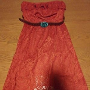 Strapless dress w/ turquoise belt